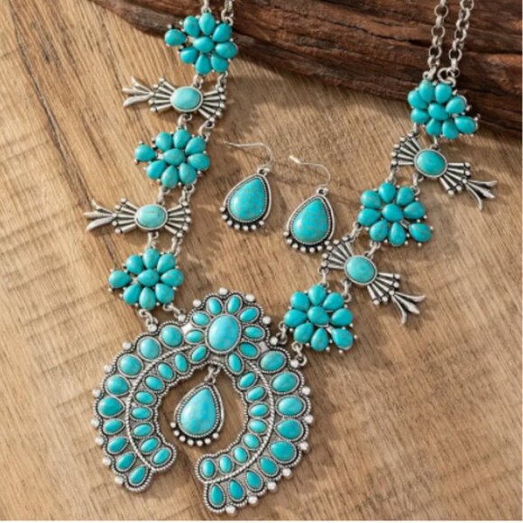 1 Necklace and Earrings Boho Style Jewelry Set Silver Plated Inlaid Turquoise - Picture 2 of 3